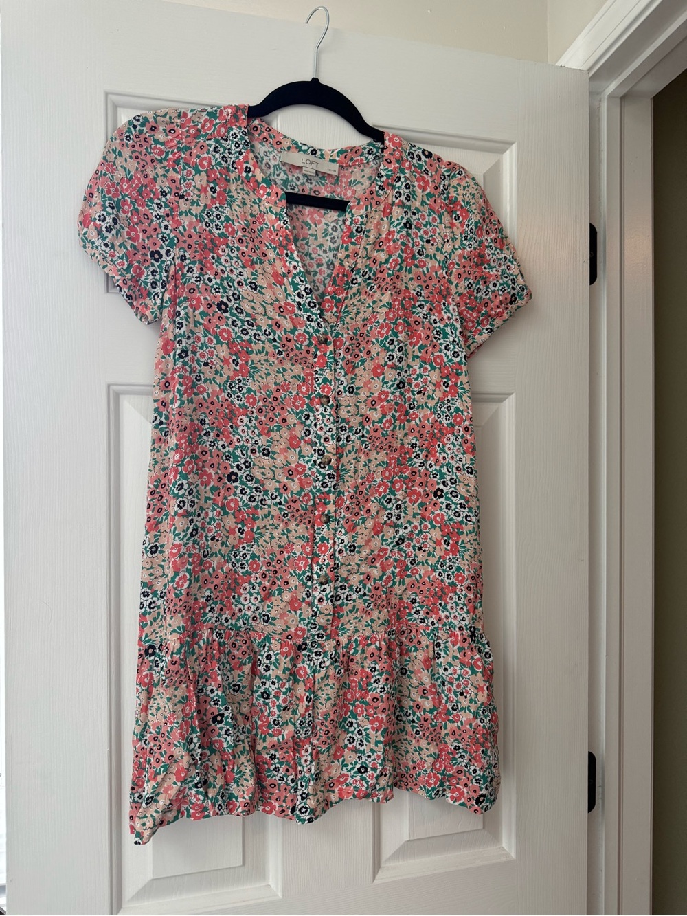 LOFT Coral Floral Button-Front dress